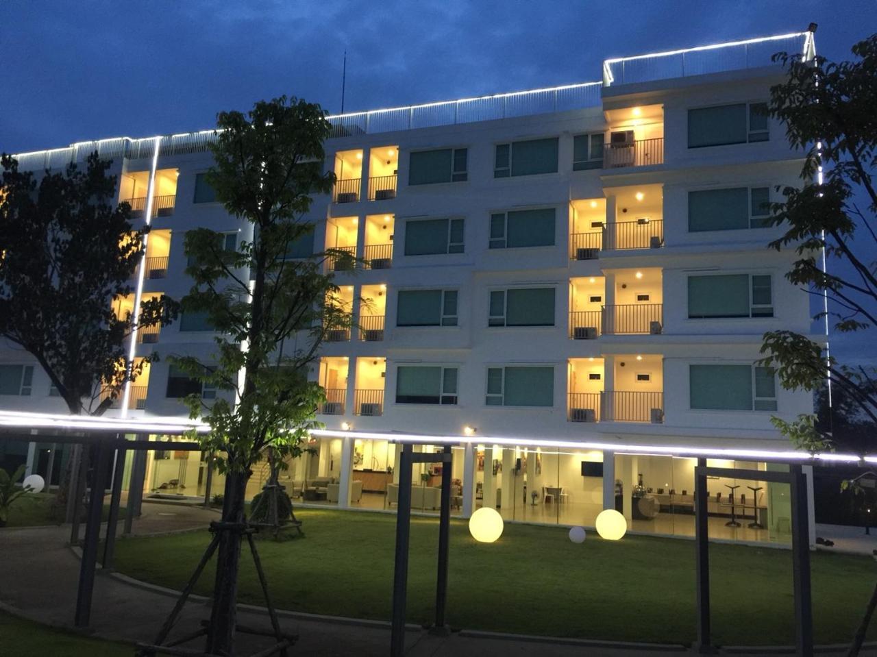 Hotel The White Garden Premier Saraburi Ban Dao Ruang  Zewnętrze zdjęcie